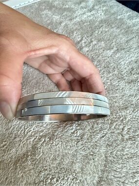 Mother of Pearl Shell Bangle Bracelet